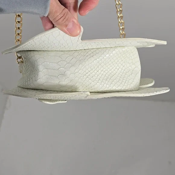 {Betsey Johnson} "Plenty of Fish in the Seas" Crossbody Bag - Picture 8 of 17